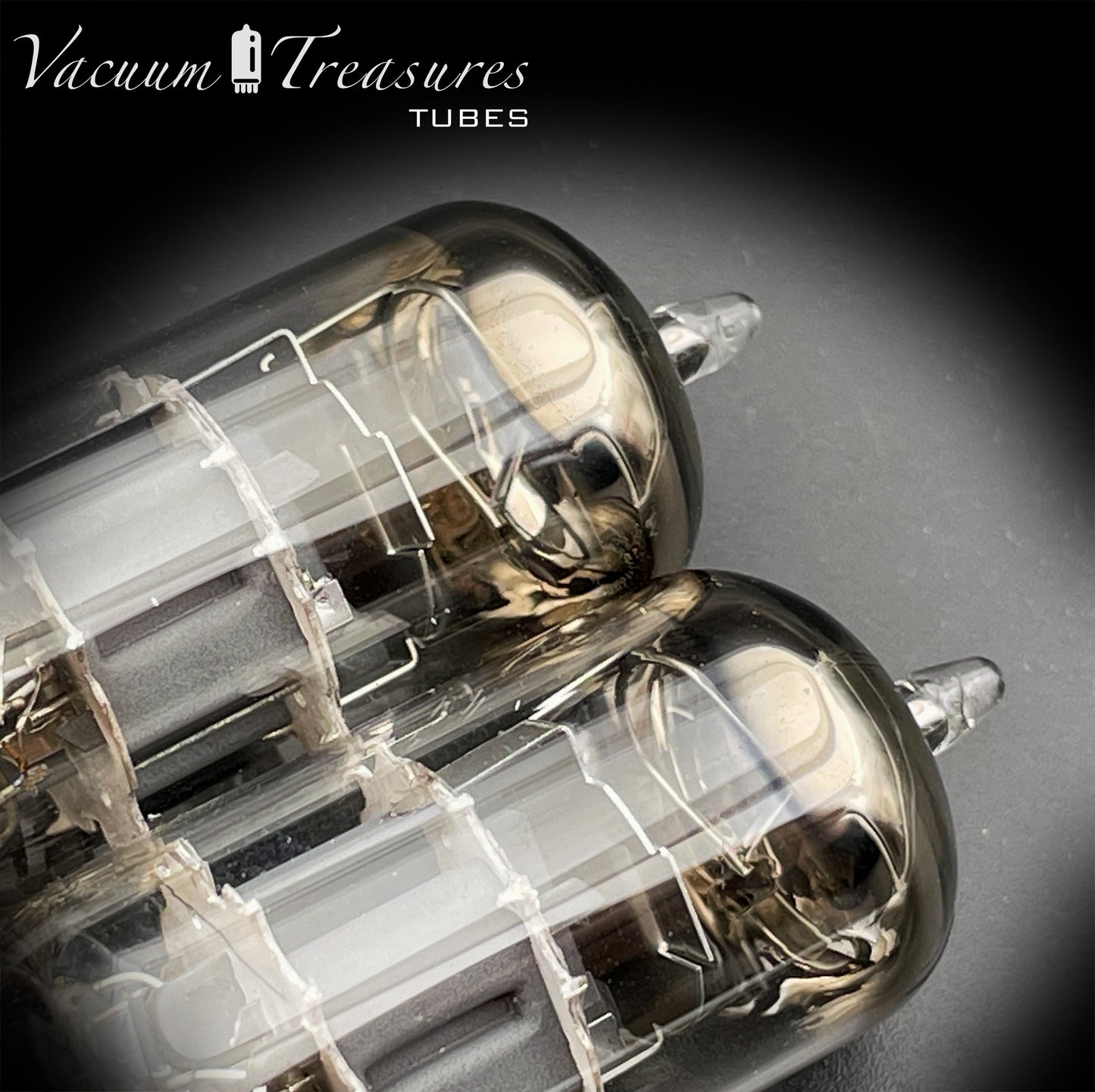 ECC88 / 6DJ8 Heerlen Δ9E (Philips Production) – D Getter – Matched Pair – Made in Holland ’50s